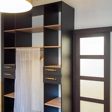 Au Roi Lion, Place Saint Michel Апартаменты Дижон