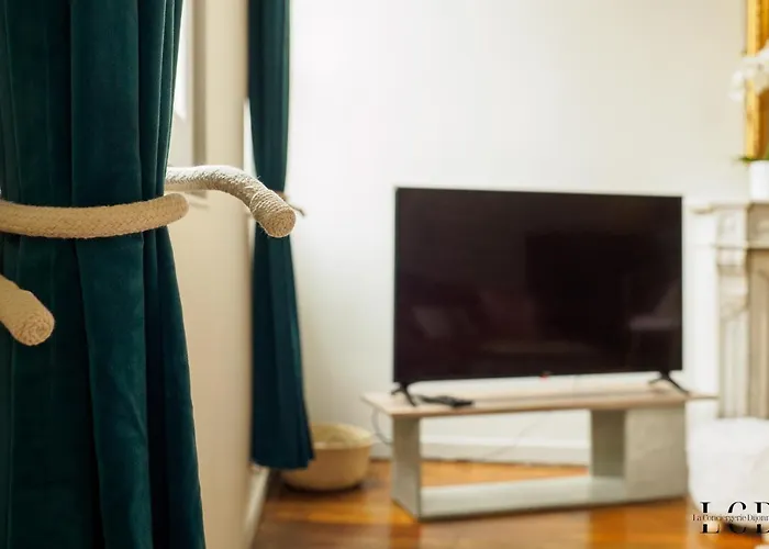 Au Roi Lion, Place Saint Michel