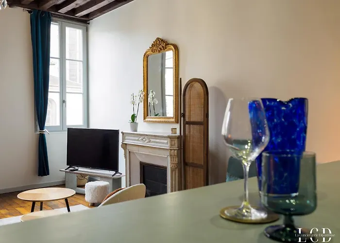 Au Roi Lion, Place Saint Michel