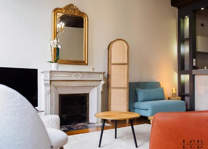 Au Roi Lion, Place Saint Michel * ディジョン